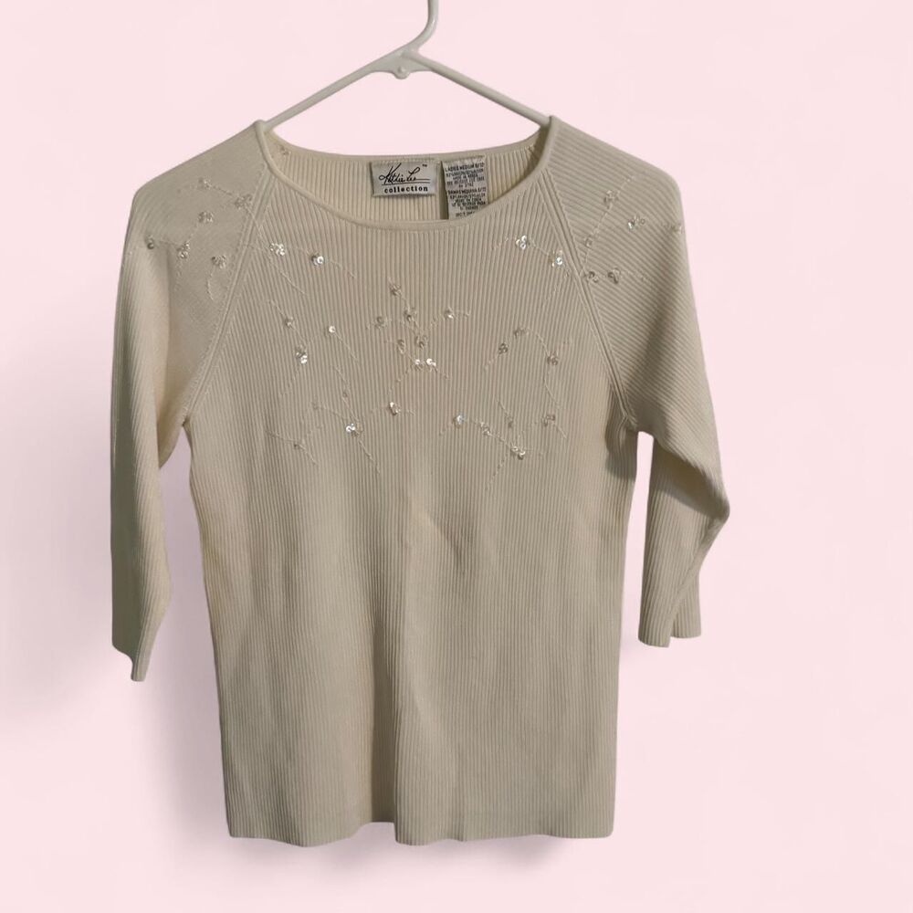 Unbranded Women's White and Cream Jumper